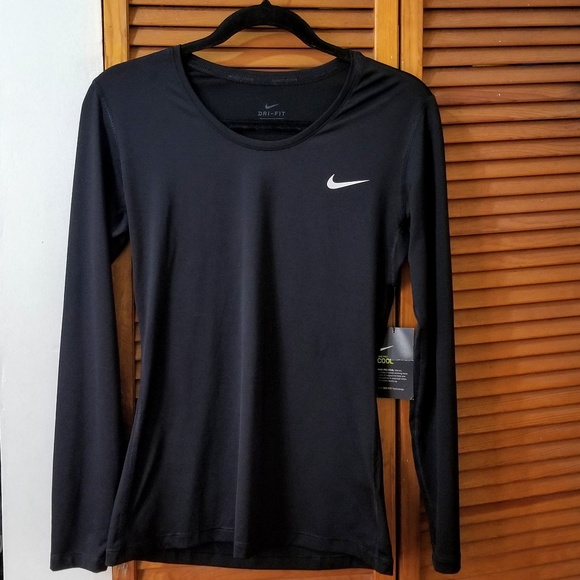 Nike Tops - Nike Dri Fit Top Size Large NWT